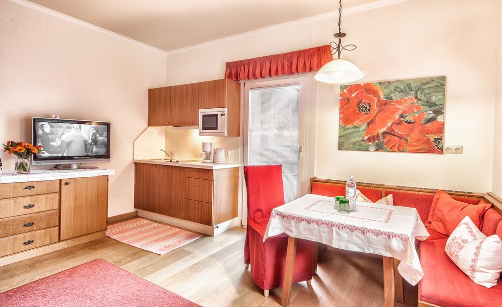 Kraners Alpenhof Bio Bed And Breakfast Pension Weissensee Luaran gambar