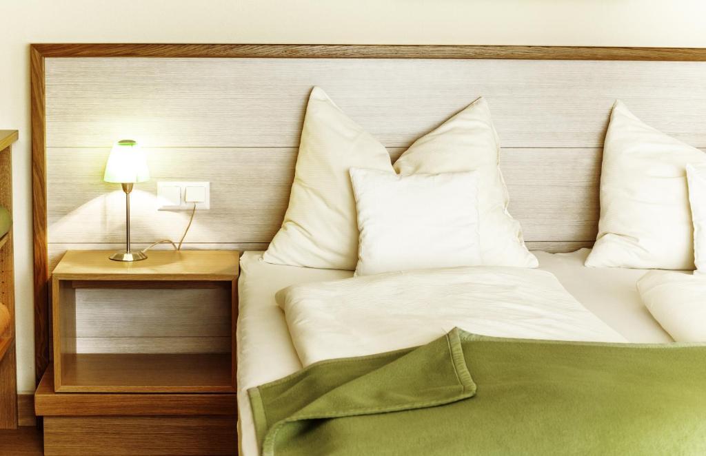 Kraners Alpenhof Bio Bed And Breakfast Pension Weissensee Bilik gambar